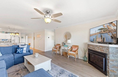 Heron Harbour Isle Condo | Baywatch II 301B - A Bayfront Beauty in the ever-popular Heron Harbour Community