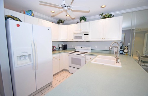 Heron Harbour Isle Condo | Baywatch III 302A-Baywater 120th St, Free WiFi, Pool, W/D, AC