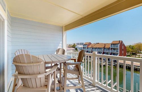 Heron Harbour Isle Apartment | Baywatch III 304D