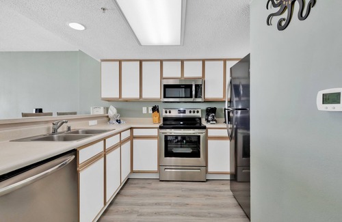 Crescent Beach Condo | Baywatch Resort Oceanfront Dream Maker