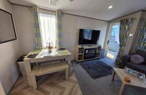 West Heslerton Cabin | Baywood View Lodge
