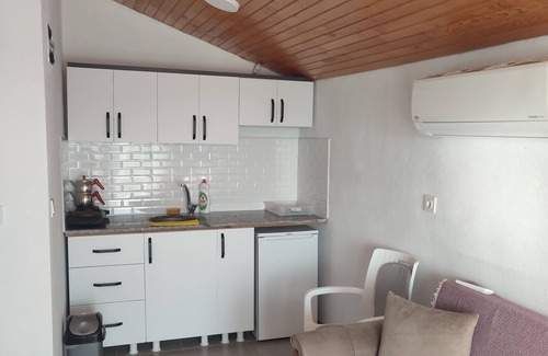 Ezine Apartment | Bazyel Apart Otel