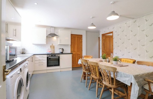 Bedford Cottage | BB HOUSE, family friendly, with a garden in Roxhill Manor Farm