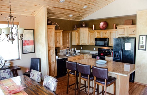 Torreon Cabin | BBQ Deck | Fireplace Loft | Golf Access | A/C