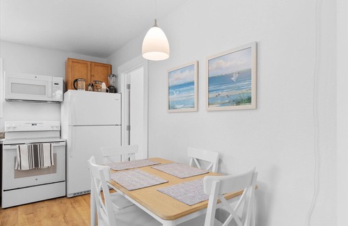 Seaview House | BBQ, Fenced Yard, Game Room, Boat Parking -Krakens