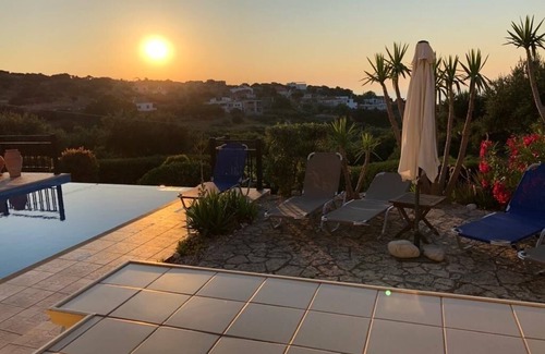 Kolymbari Villa | BBQ + Outdoor Kitchen ★ Sea View ★ Private pool
