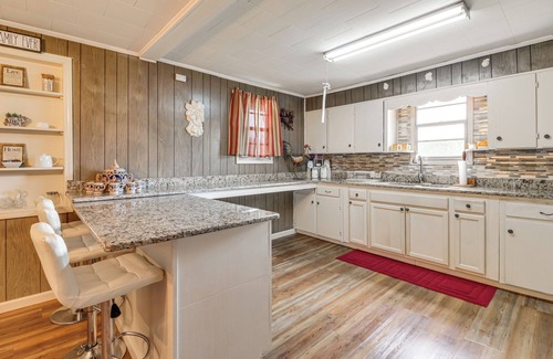 Delta House | BBQ Ready: Delta Country Home on 30 Acres
