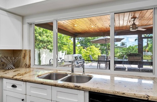 Margate House | BBQs & Breezes: Waterfront Pool House Escape