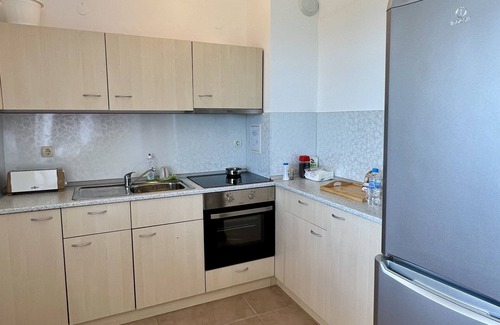 Byala Apartment | BBS52: Apartment, Byala Black Sea Resort: seaview, 2 Bedr., balcon,pool,airc.w/c
