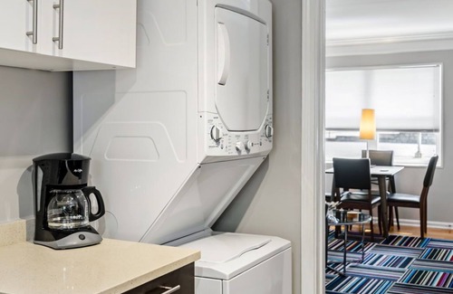 Brookwood Apartment | (BC2bC) Convenient Condo Perfect for Long Term Stay near Shepherd Center