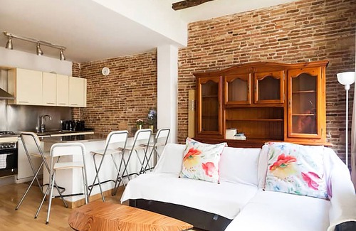 El Raval Apartment | BCN-RENTALS RAMBLA 4, just 7-10 min to Ramblas. In the center