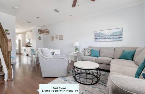 Jacksonville Beach Apartment | Be A Nomad - Coastal Retreat 100 yds to Beach