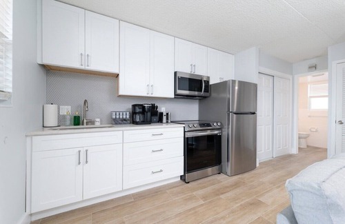 Jacksonville Beach Apartment | Be A Nomad/Just Renovated/Close to the Beach