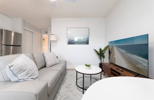Jacksonville Beach Apartment | Be A Nomad/Just Renovated/Close to the Beach