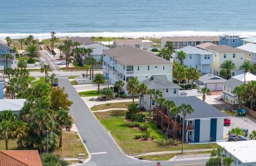 Jacksonville Beach Apartment | Be A Nomad/Just Renovated/Close to the Beach