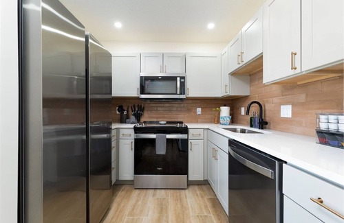 Jacksonville Beach House | Be A Nomad | New Listing l 2br 3 blks to beach - C