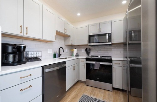 Jacksonville Beach House | Be A Nomad | New Listing l 2br 3 blks to beach - D