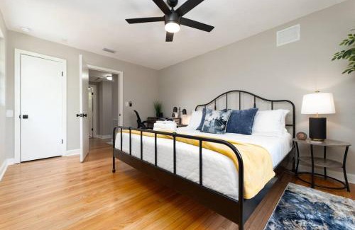 Riverside Apartment | Be A Nomad - Newly renovated 1br apartment