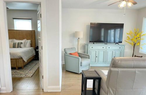 Jacksonville Beach Apartment | Be A Nomad - Ocean views pool home - New listing