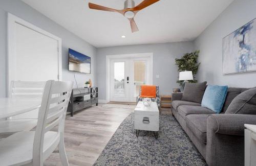 Jacksonville Beach Apartment | Be A Nomad - Oceanfront for Big Groups - Combined Top