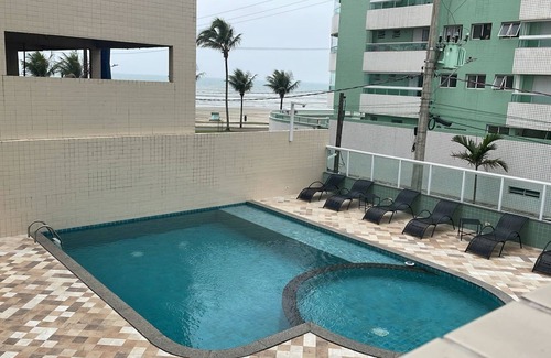 Real Apartment | Beachfront apartment with gourmet balcony