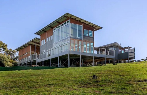 Inman Valley RV Rental | "BE" connected together with nature & your group.