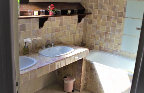Villedieu-les-Poeles-Rouffigny House | Bed and Breakfast Saultchevreuil
