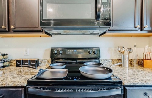 San Antonio House | Be our GUEST! Beautiful home for you to ENJOY!