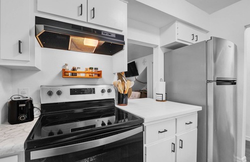 Ocala House | Be Our Guest - Cozy Townhome Near Downtown Ocala 2 Bedroom Townhouse