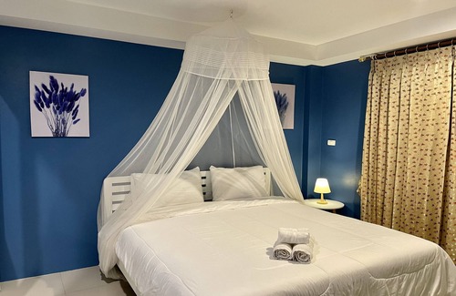 Ban Bang Saen Hotel | Be Rich Hotel
