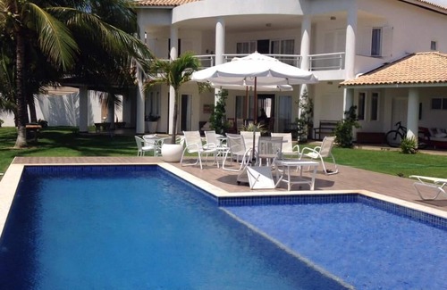 Vera Cruz House | Beautiful House Waterfront, Cond. Golden Lagoon next to Club Med.