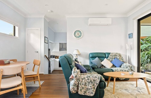 Clontarf House | Bea's Cottage in Clontarf