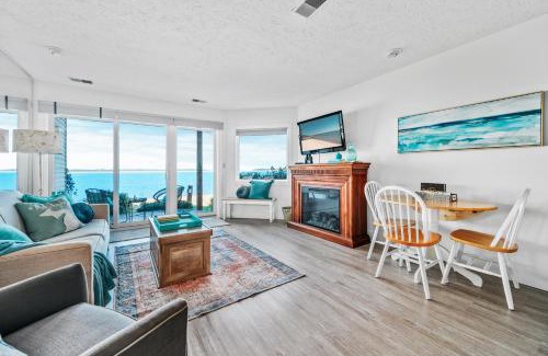 Traverse City Apartment | Beach 106 Direct Access Near Downtown Tart Trail