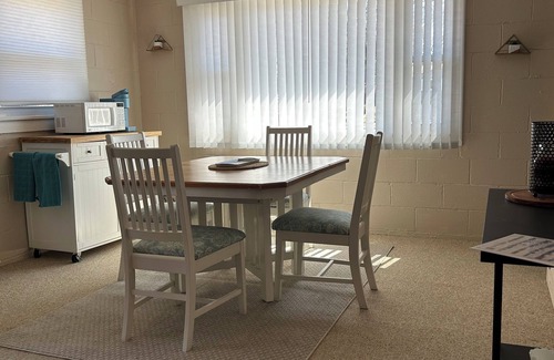 Caseville Cottage | Beach Access - 2-bedroom cottage in beautiful Oak Pointe, Caseville