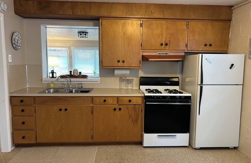 Caseville Cottage | Beach Access - 2-bedroom cottage in beautiful Oak Pointe, Caseville