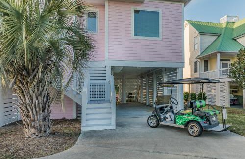 Oceanmarsh Subdivision House | Beach Access - Golf Cart Included - Views of the Marsh and Harbor River - Sleeps 10
