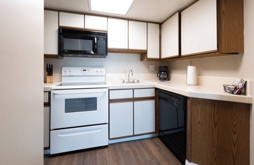 Capistrano Beach Hotel | Beach Access & Memorable Stay! 3 Relaxing Units w/Kitchen, Parking Onsite, Pool