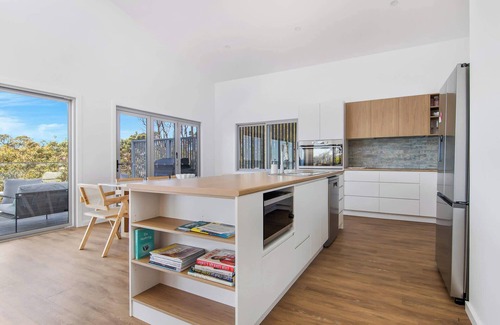 Malua Bay House | Beach Access & Water Views | Garden Bay Retreat