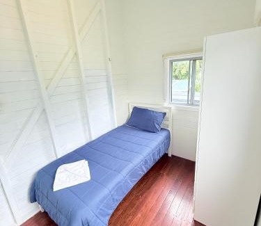 Emu Park Hostel | Beach accommodation with Shared facilities