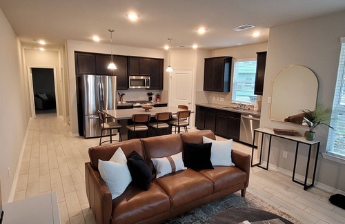 La Porte House | Beach Adjacent Modern 3 Bedroom 3 bath home with King & Queen beds
