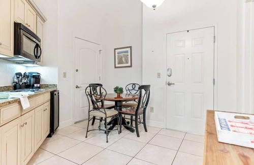 Saint Simons Island Condo | Beach Air -optional BIKES-Pool-Walk 2 Pier Village