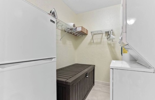 Saint Simons Island Condo | Beach Air -optional BIKES-Pool-Walk 2 Pier Village