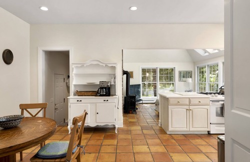 Amagansett North House | Beach and Docking Rights, Light-Filled and Airy Common Spaces, Heated.