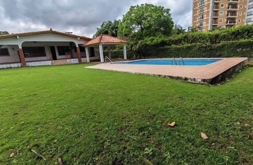 Coloncito House | Beach and golf, live crowned!