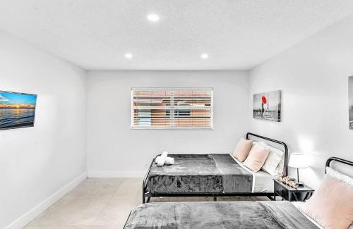 Royal Poinciana House | Beach And Hard Rock Hollywood Vacation House Ha02