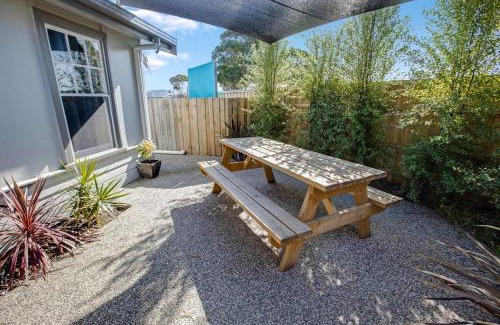 Lakes Entrance House | Beach and Lakes Cottage A