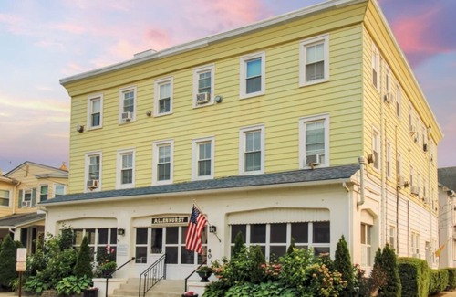 Ocean Grove Apartment | Beach Apartment #6 -Studio w/Bathroom & Kitchen