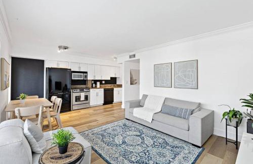 Hendricks and Venice Isles Apartment | Beach Apt with Waterview in Las Olas Blvd