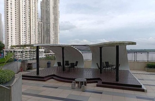 Bouvet Island Apartment | beach bar/seaview/4-13pax/CIQ 5MINS/Johor Bahru