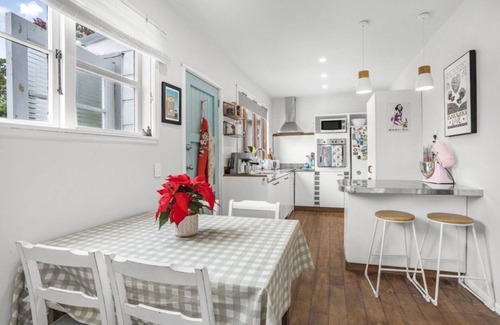 Petone House | Beach, bars, cafes, shops, and cinema on your doorstep!